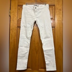 Hollister Skinny Jeans in White - Size 7R